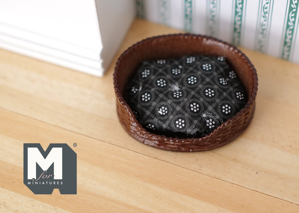 1:12 Scale Miniature Wicker Style Pet Bed with Cushion, 1-3/4 inch long, DIY Dollhouse Supply (brown)