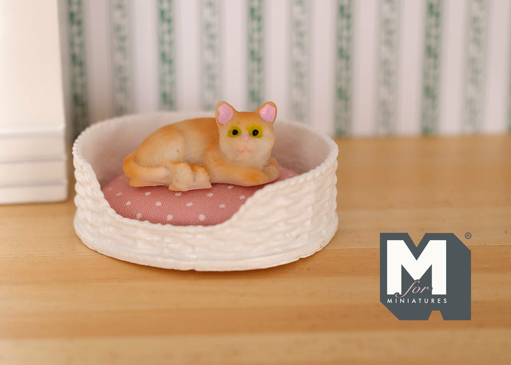 1:12 Dollhouse Supplies Miniature cat kitten 1 12th pet (Bed is not included) - C052