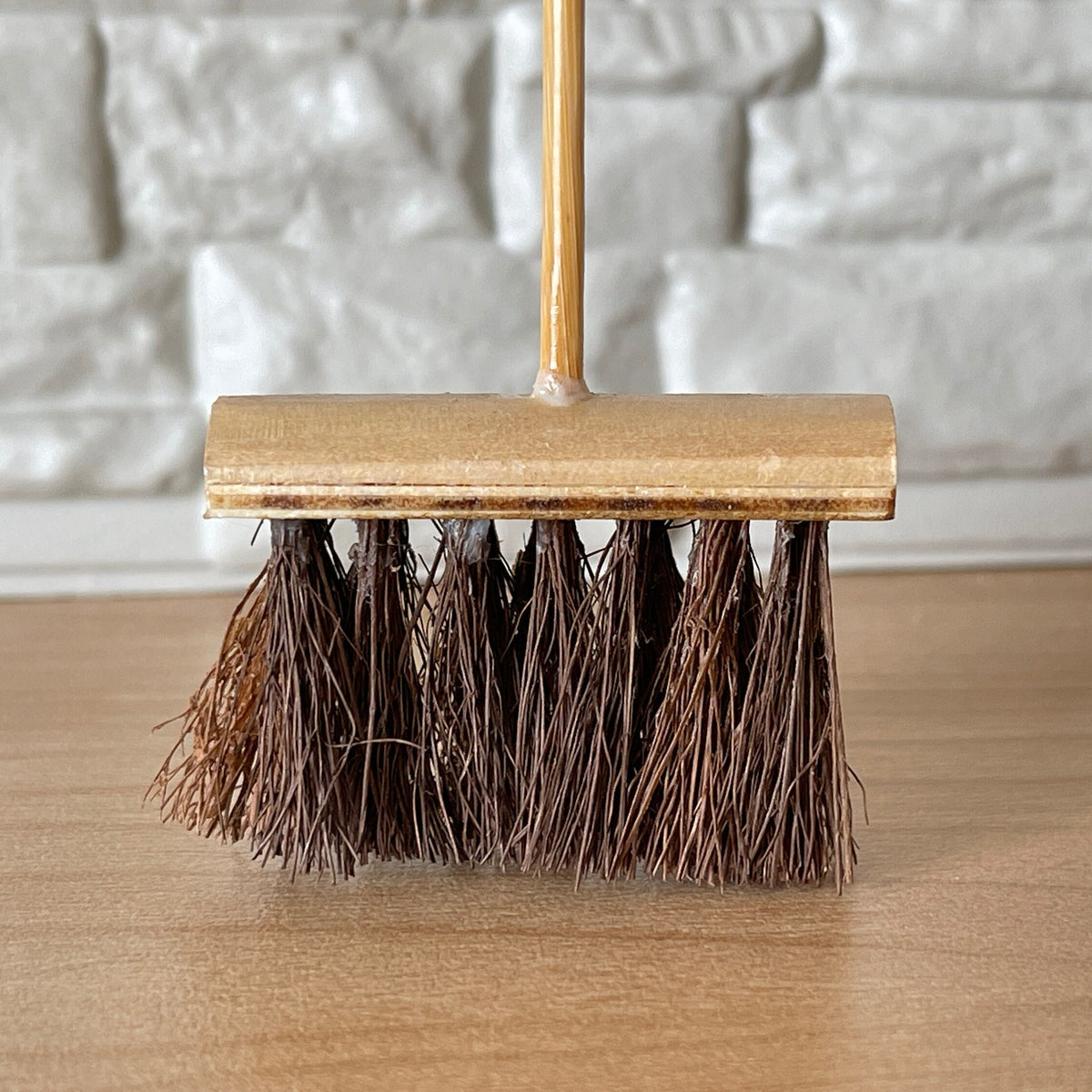 1:12 Scale Miniature Yard Brush, Wood Handle, Coarse Bristles, 4-5/8 inch tall, DIY Dollhouse Supply