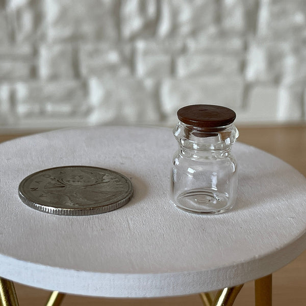 1:12 Miniature Glass Jar with Clear Glass with Brown Lid - E082