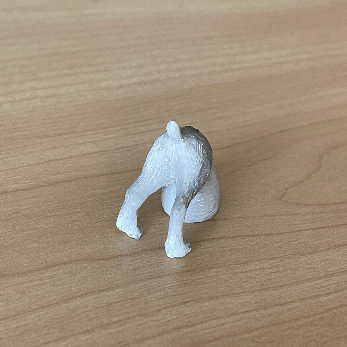 1:12 Miniature Digging Dog - C072