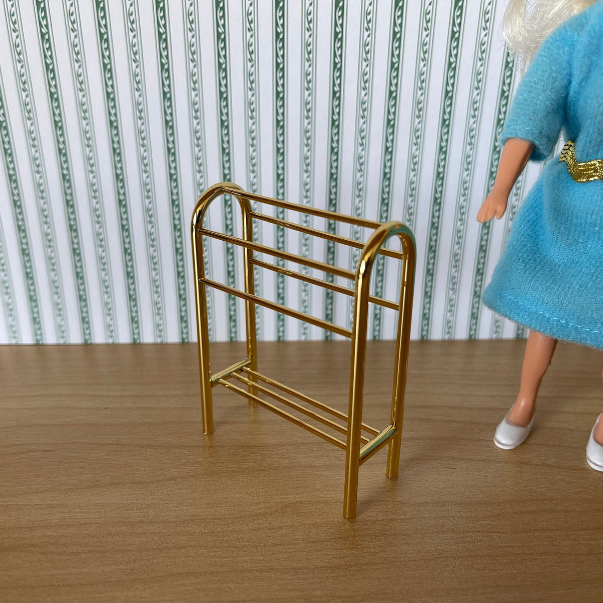 1:12 Scale Miniature Metal Quilt Rack, Arched Top, 2 Bars, 2-3/4 inch tall, DIY Dollhouse Supply (gold)