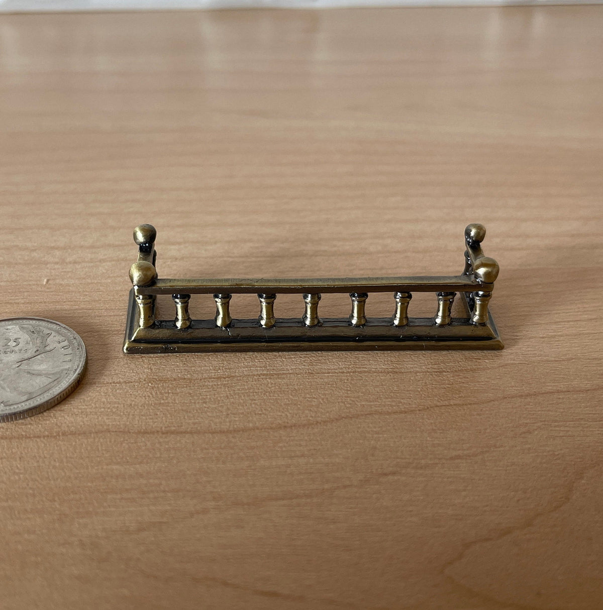 1:12 Scale Miniature Metal Fireplace Fender with Spindle Rail, 2-5/16 inch wide, DIY Dollhouse Supply (antique brass)