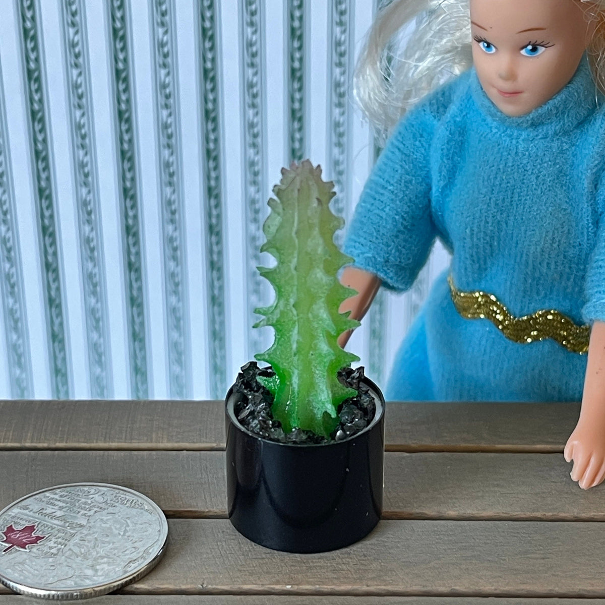 1:12 Miniature Cactus in Round Metal Pot Dollhouse Supplies Garden Flowers and Leaves (Tall) - B057