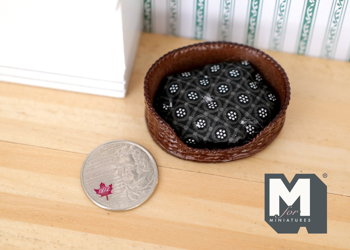 1:12 Scale Miniature Wicker Style Pet Bed with Cushion, 1-3/4 inch long, DIY Dollhouse Supply (brown)