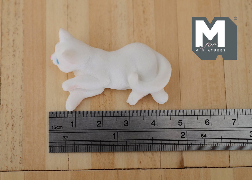 1:12 Scale Miniature Resin Lazy Cat, Lying Stretched Out, 1-3/4 inch long, DIY Dollhouse Supply (white)