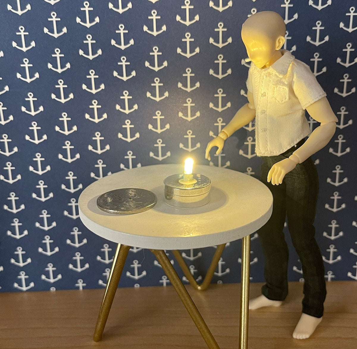 1:12 Scale Miniature Battery Powered LED Light Bulb, Chrome Base, 11/16 inch tall, DIY Dollhouse Supply