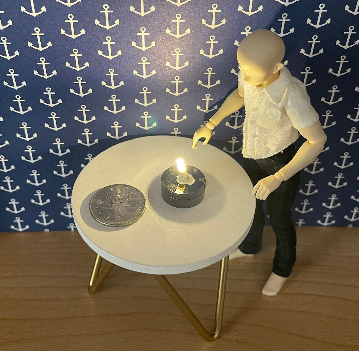 1:12 Scale Miniature LED Light Bulb with Black Base, Battery Powered, 11/16 inch tall, DIY Dollhouse Supply