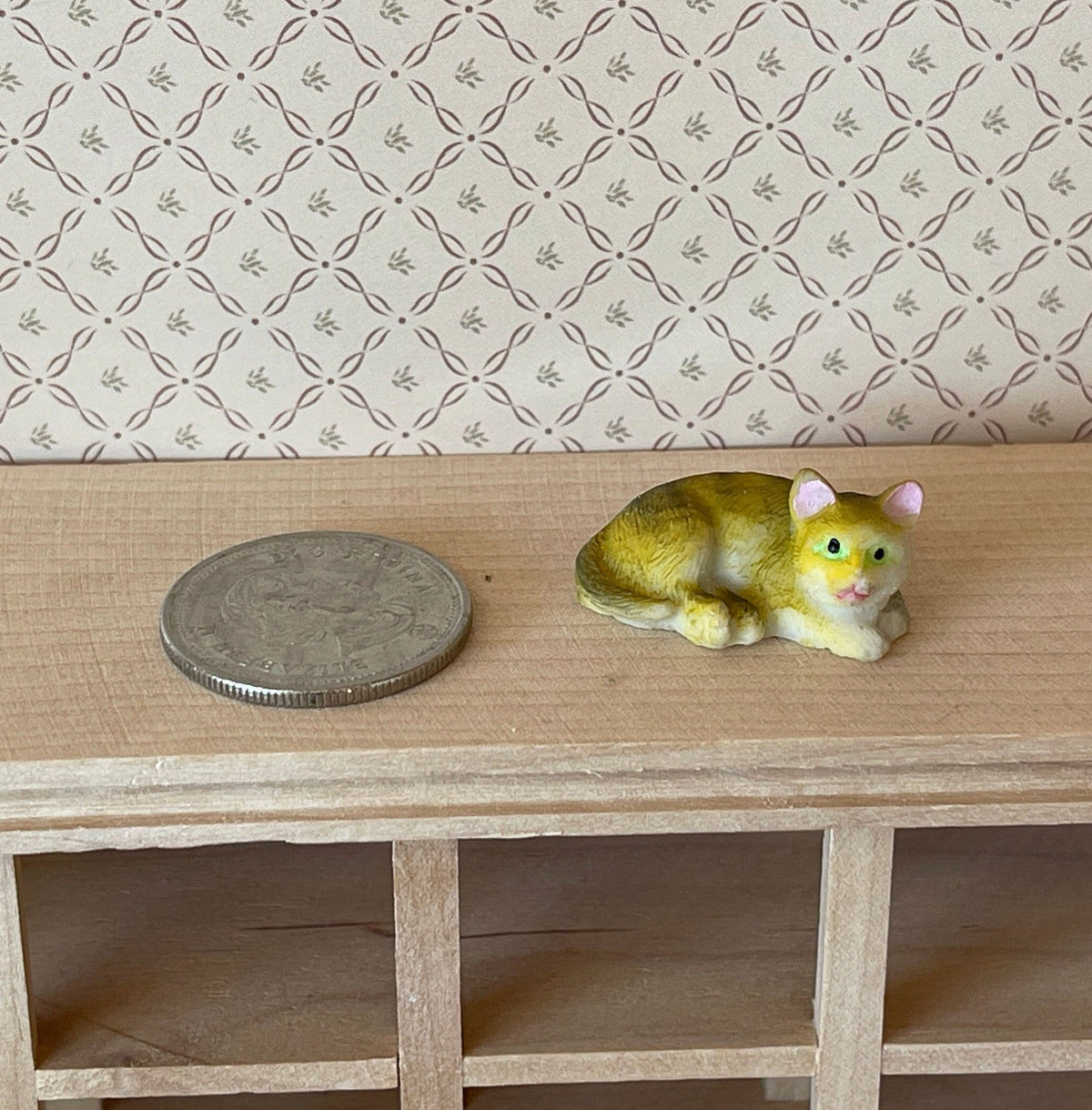 1:12 Scale Miniature Lying Tabby Cat, Curled, 1 inch long, DIY Dollhouse Supply (gray and tan) (style D)