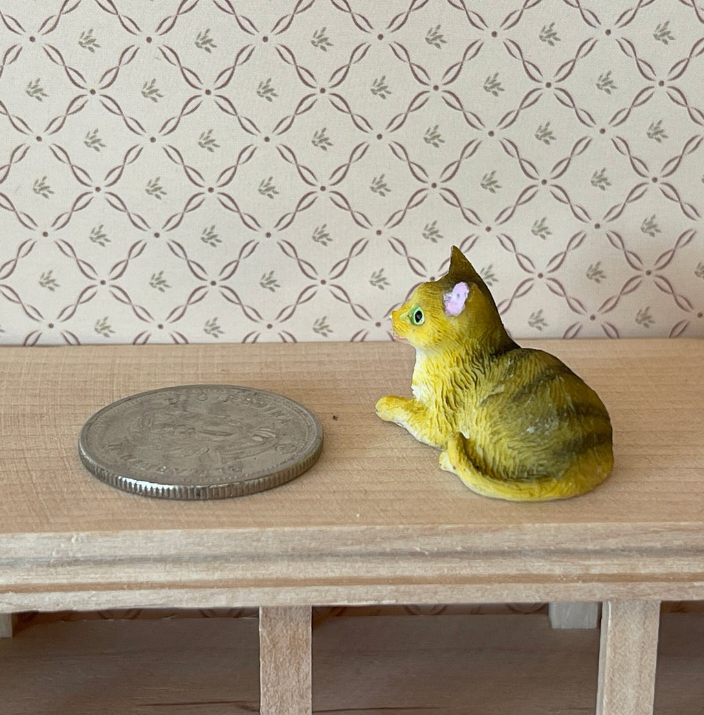 1:12 Scale Miniature Lying Tabby Cat, 1 inch long, DIY Dollhouse Supply (tan) (style A)
