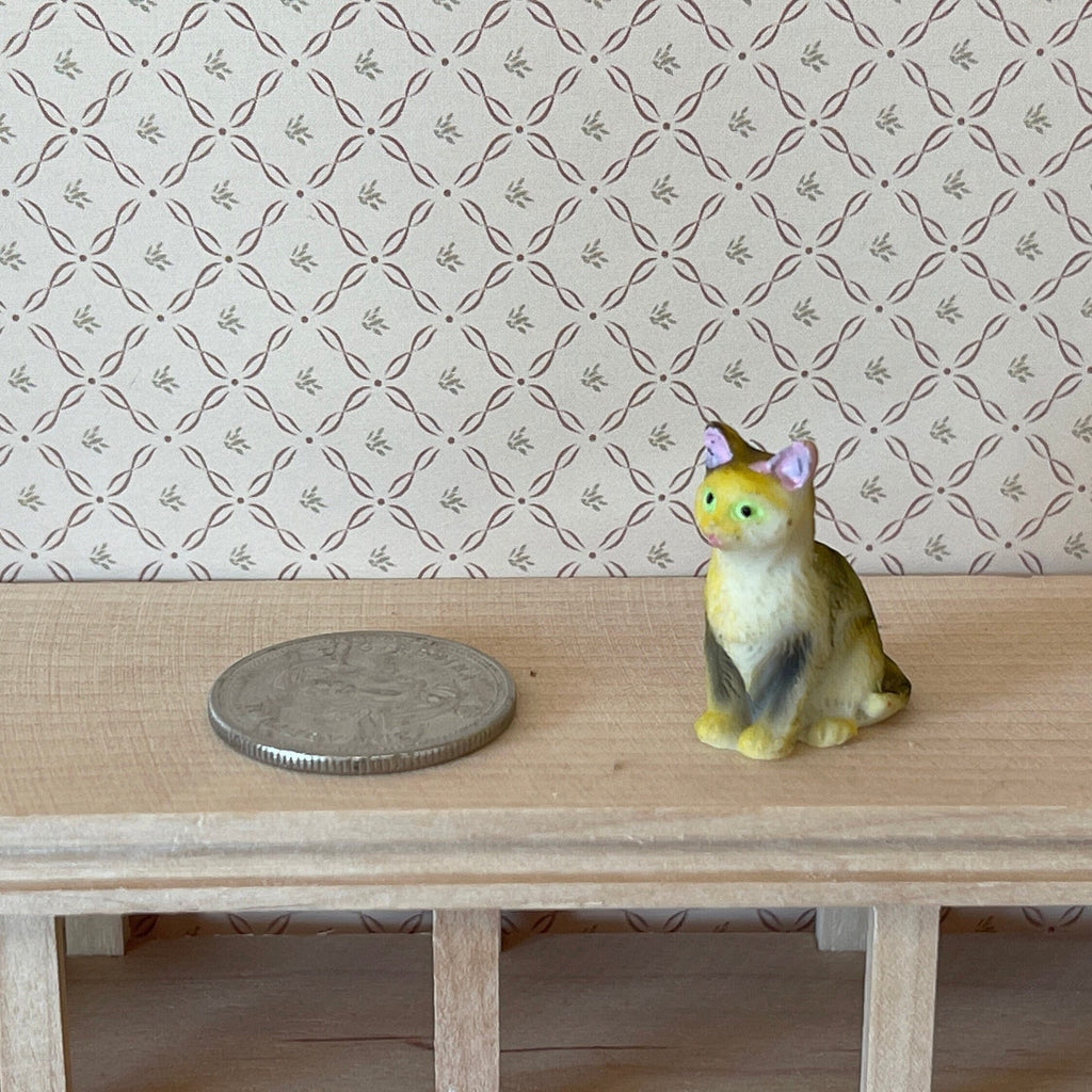 1:12 Scale Miniature Sitting Tabby Cat, 1 inch tall, DIY Dollhouse Supply (tan) (style B)