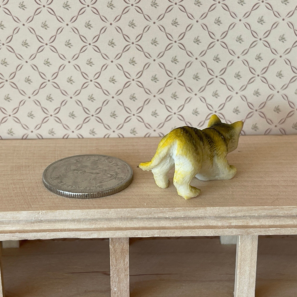 1:12 Scale Miniature Walking Tabby Cat, 1-1/8 inch long, DIY Dollhouse Supply (brown and yellow) (style C)