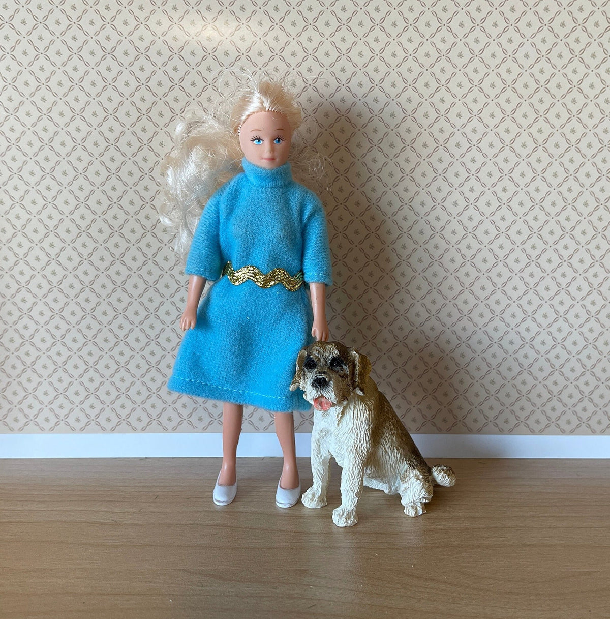 1:12 Scale Miniature Saint Bernard Dog Figurine, Sitting, 2-3/8 inch tall, DIY Dollhouse Supply (brown and white)
