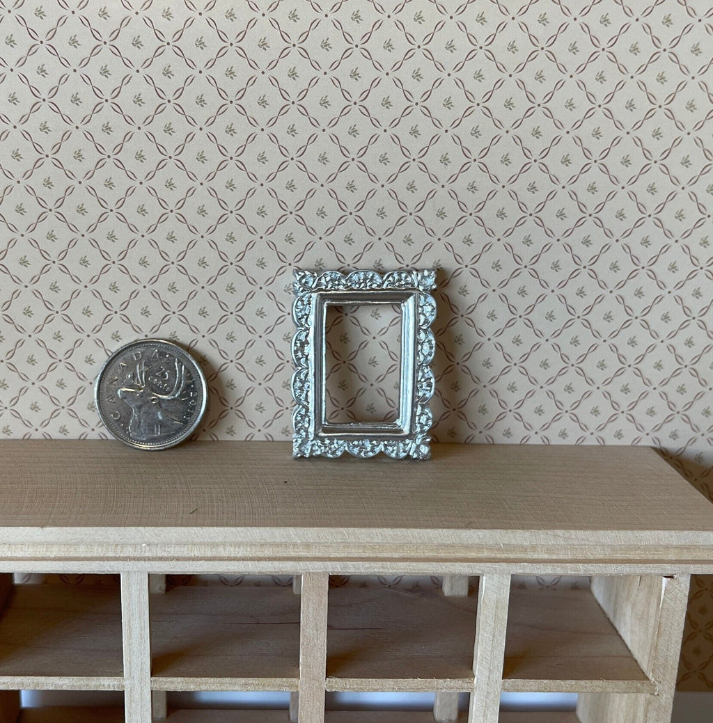 1:12 Miniature Ornate Rectangular Picture Frame (small size) (silver) - A088