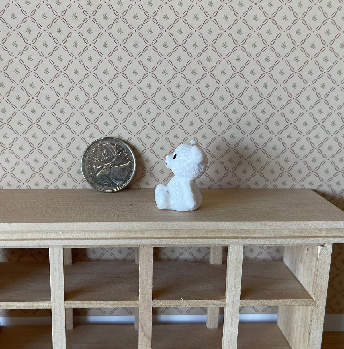 1:12 Scale Miniature Sitting Bear Figurine, 1 inch tall, DIY Dollhouse Supply (white)