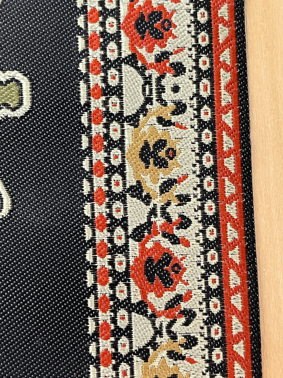 1:12 Scale Miniature Square Area Rug with Medallion and Fringe, 7-7/8 inch square, DIY Dollhouse Supply (navy)