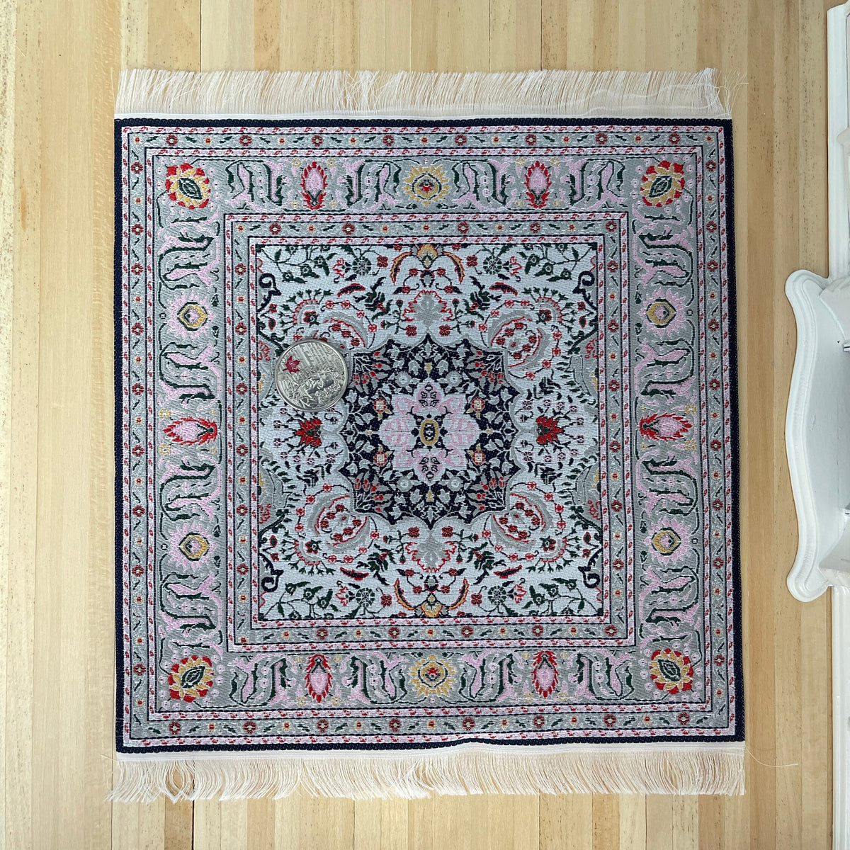 1:12 Miniature Square Rug , Dollhouse Supplies Square Carpet Living Room , 20cm x 20cm - Z10