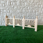 Panneau de rambarde de porche miniature à l'échelle 1:12 en bois non peint avec balustres en éventail et poteaux à pommeau, 22,9 cm de long, fournitures de maison de poupée à faire soi-même