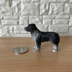 Figurine miniature de chien colley à l'échelle 1:12, debout, 3,97 cm de haut, accessoire pour maison de poupée DIY (noir et blanc)