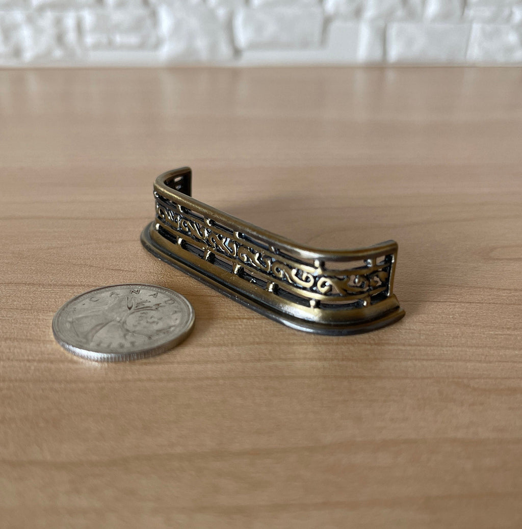 1:12 Scale Miniature Metal Fireplace Fender with Curved Ends, 2-1/2 inch wide, DIY Dollhouse Supply (antique brass)