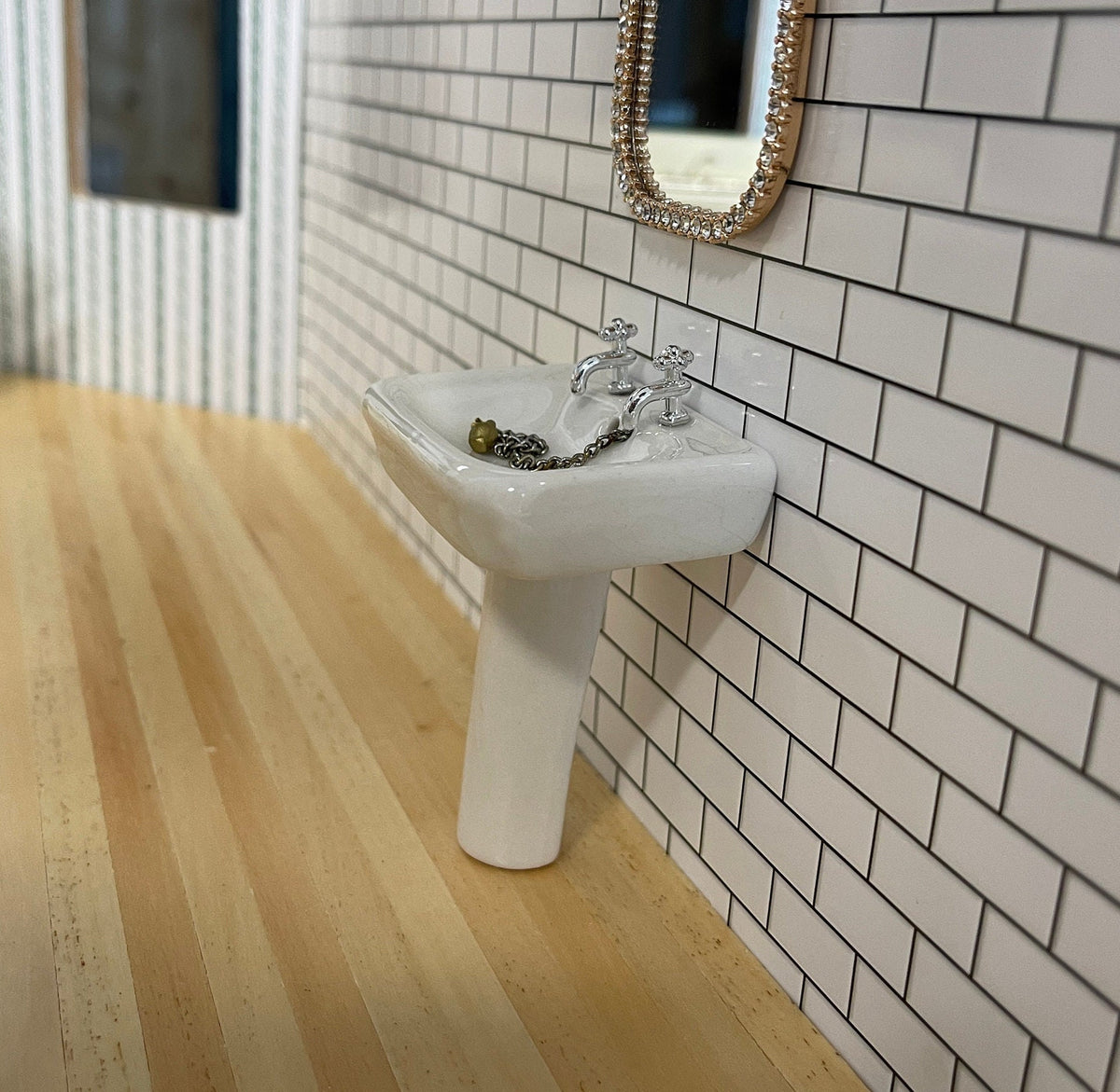 1:12 Scale Miniature Ceramic Pedestal Sink with Faucet, Rectangular Basin, 2-15/16 inch tall, DIY Dollhouse Supply (white)