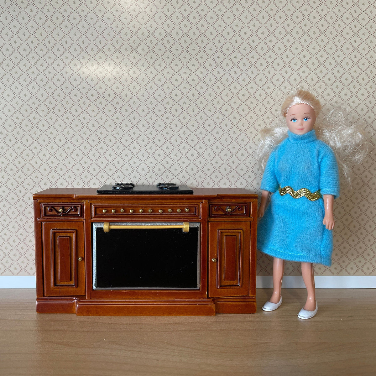 1:12 Dollhouse Supplies Miniature Kitchen Stove , Miniature Kitchen Range with Cook Top , Oven Range and Storage - K023