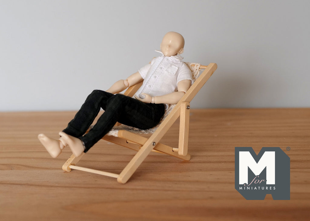 Miniature Lounge Chair/ Beach Chair 1:12 Scale Dollhouse Furniture - D021