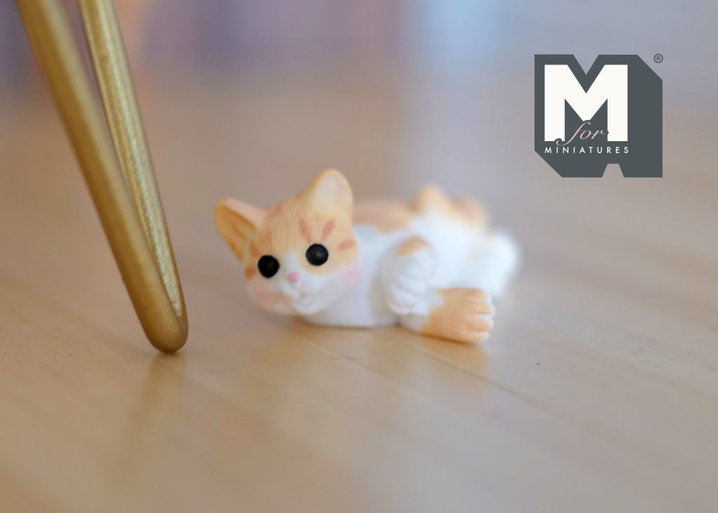 1:12 Scale Miniature Lying Cat, 1-3/4 inch long, DIY Dollhouse Supply (ginger and white)