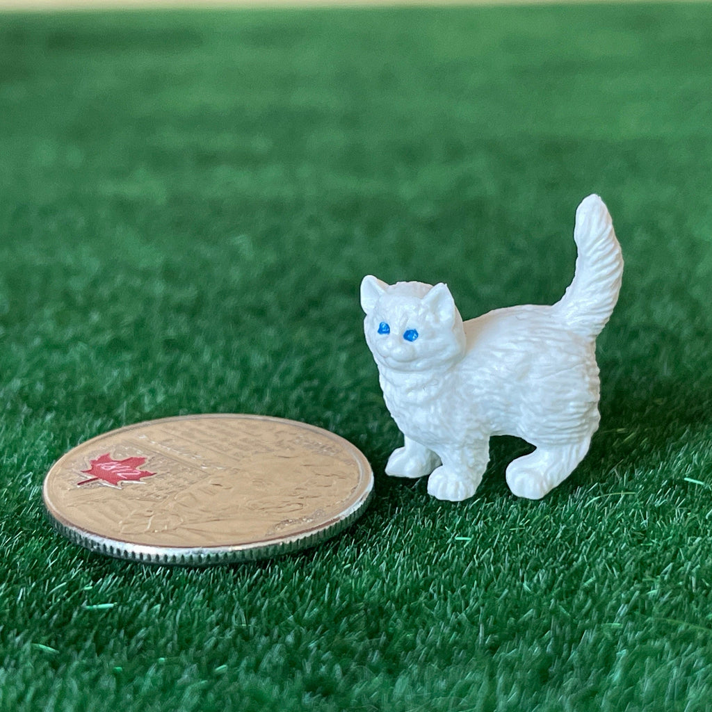 1:12 Scale Miniature Resin Fluffy Kitten, Standing, 3/4 inch long, DIY Dollhouse Supply (white)