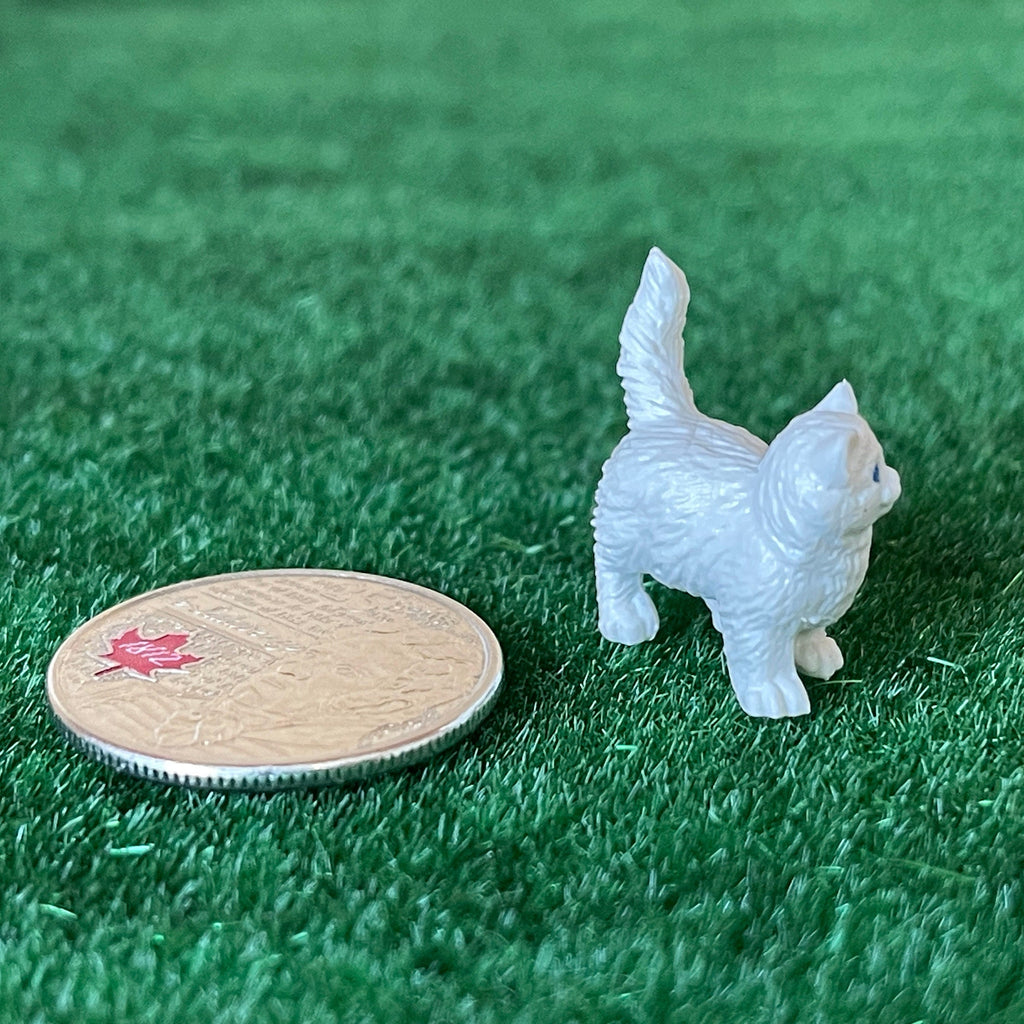 1:12 Scale Miniature Resin Fluffy Kitten, Standing, 3/4 inch long, DIY Dollhouse Supply (white)