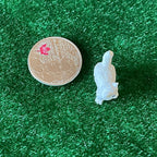 Chaton miniature en résine duveteuse à l'échelle 1:12, debout, 1,9 cm (3/4 po) de long, accessoire pour maison de poupée DIY (blanc)
