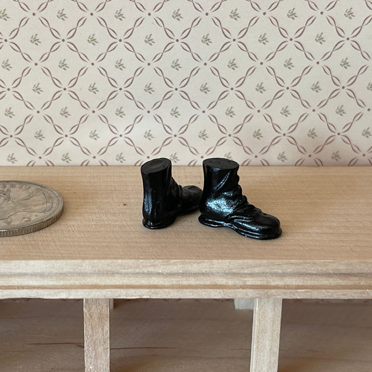 1:12 Scale Miniature Children's Lace Up Boots, Pair, 11/16 inch long, DIY Dollhouse Supply (black)