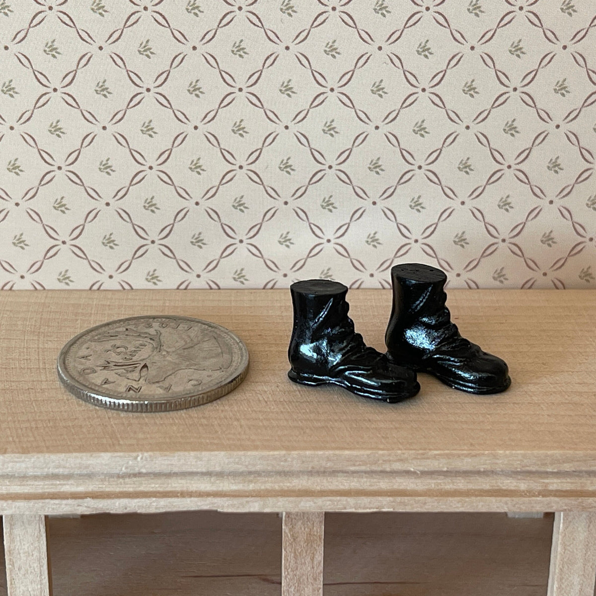 1:12 Scale Miniature Children's Lace Up Boots, Pair, 11/16 inch long, DIY Dollhouse Supply (black)