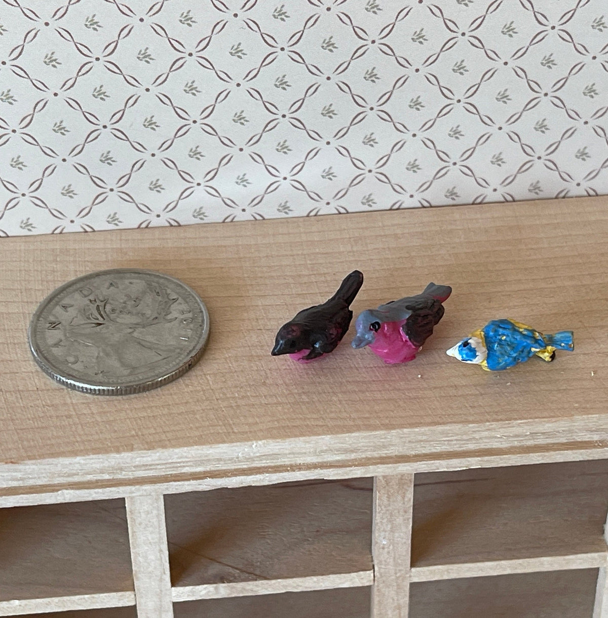 1:12 Scale Miniature Small Birds, Assorted Colors, Set of 3, 3/4 inch long, DIY Dollhouse Supply
