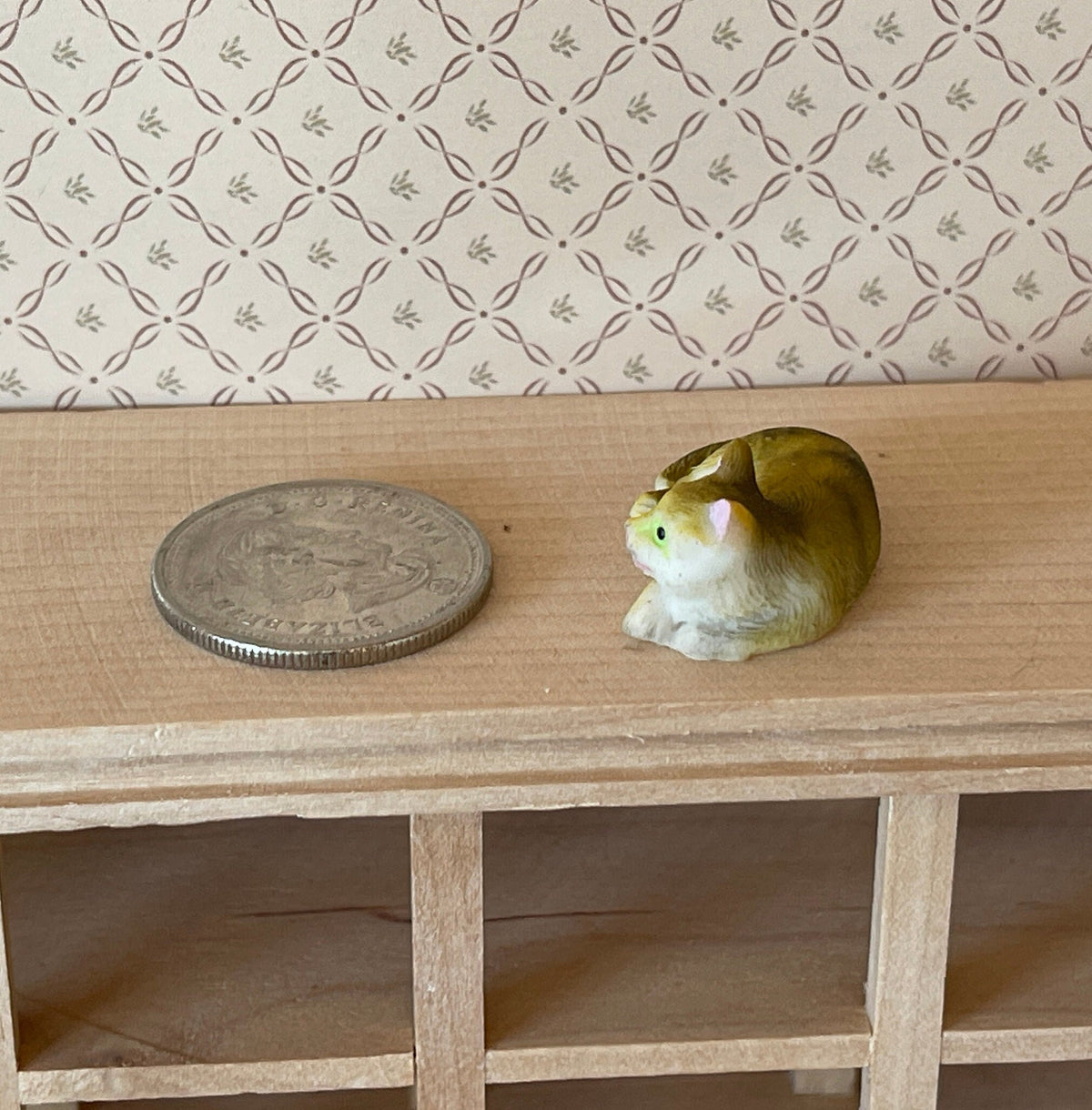 1:12 Scale Miniature Lying Tabby Cat, Curled, 1 inch long, DIY Dollhouse Supply (gray and tan) (style D)