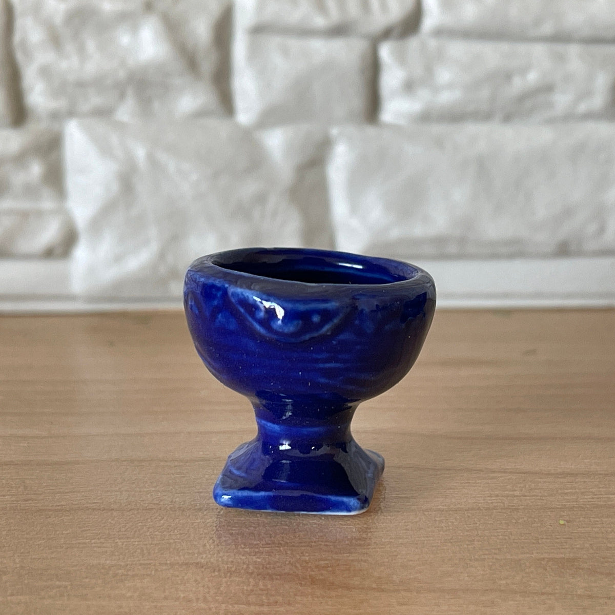 1:12 Scale Miniature Glazed Pottery Planters, Assorted Shapes, Set of 5, 1 inch dia., DIY Dollhouse Supply (cobalt blue)