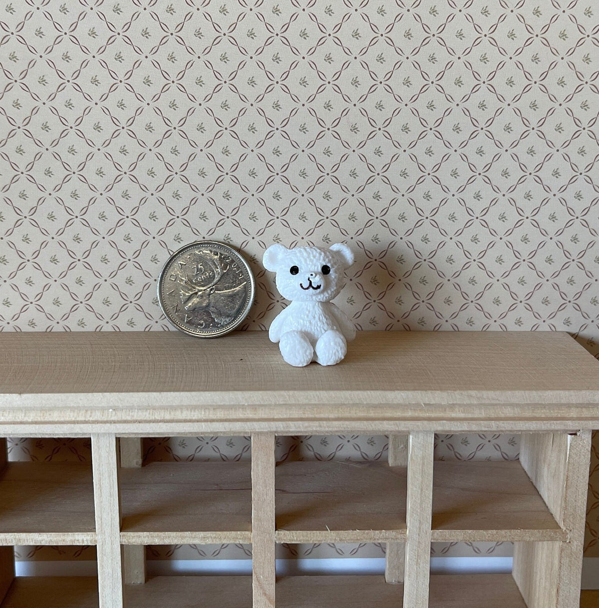 1:12 Scale Miniature Sitting Bear Figurine, 1 inch tall, DIY Dollhouse Supply (white)