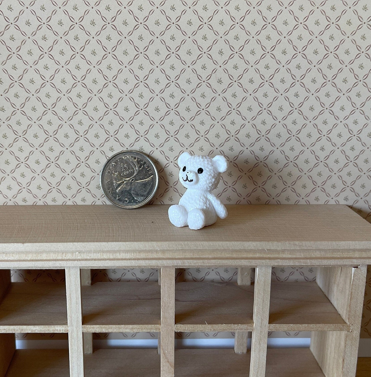 1:12 Scale Miniature Sitting Bear Figurine, 1 inch tall, DIY Dollhouse Supply (white)