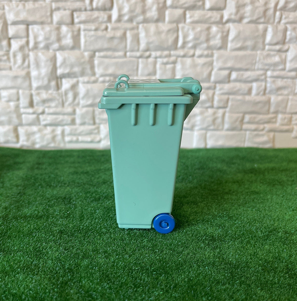 1:12 Scale Miniature Wheelie Trash Can with Lid, 3-1/2 inch tall, DIY Dollhouse Supply (mint green)