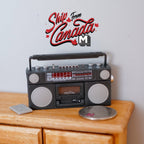 Radio cassette portable miniature à l'échelle 1:12 avec cassette, 5,2 cm de large, accessoire de maison de poupée DIY (gris)