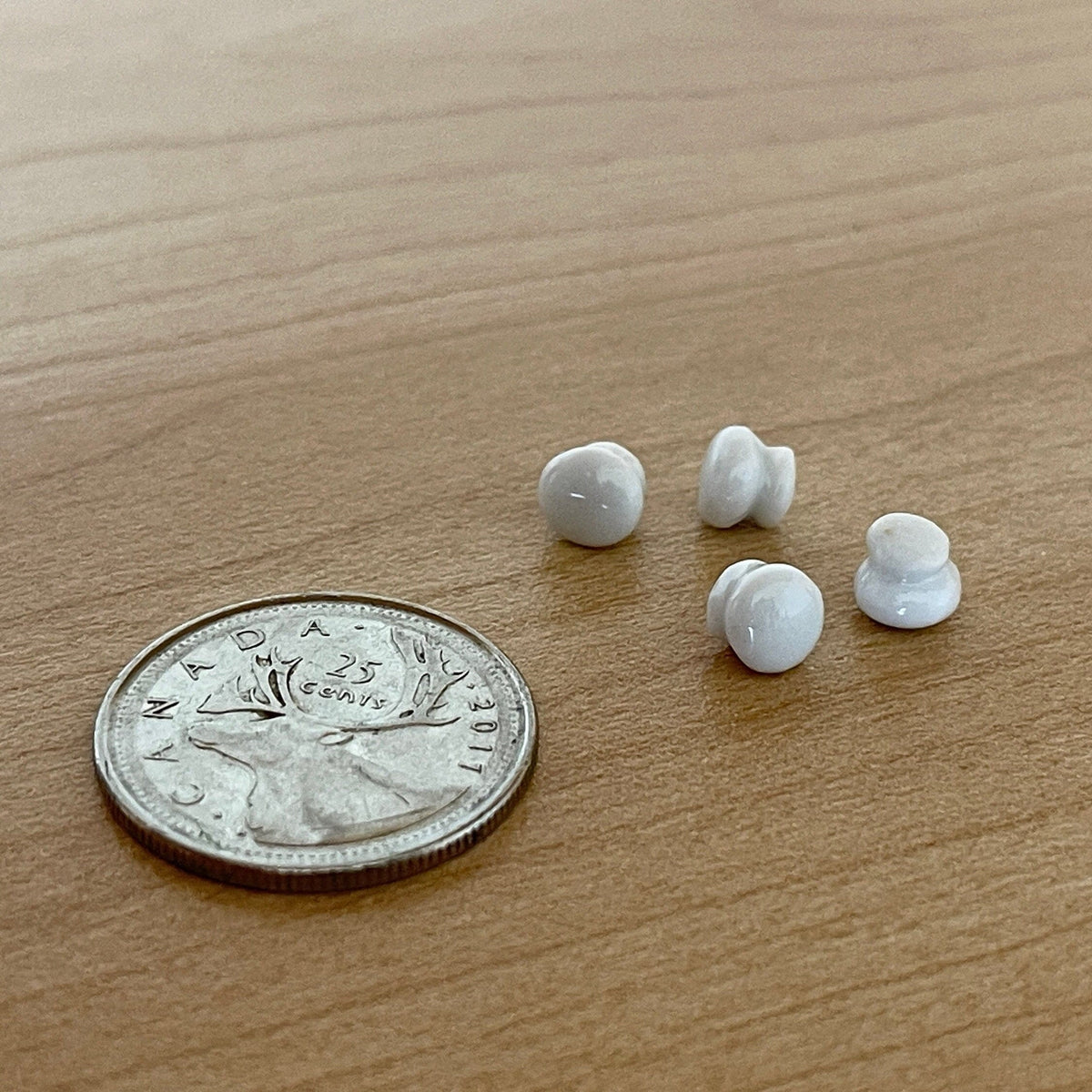 1:12 Scale Miniature Ceramic Dollhouse Door Knobs, Set of 4, 3/16 inch dia. (white)