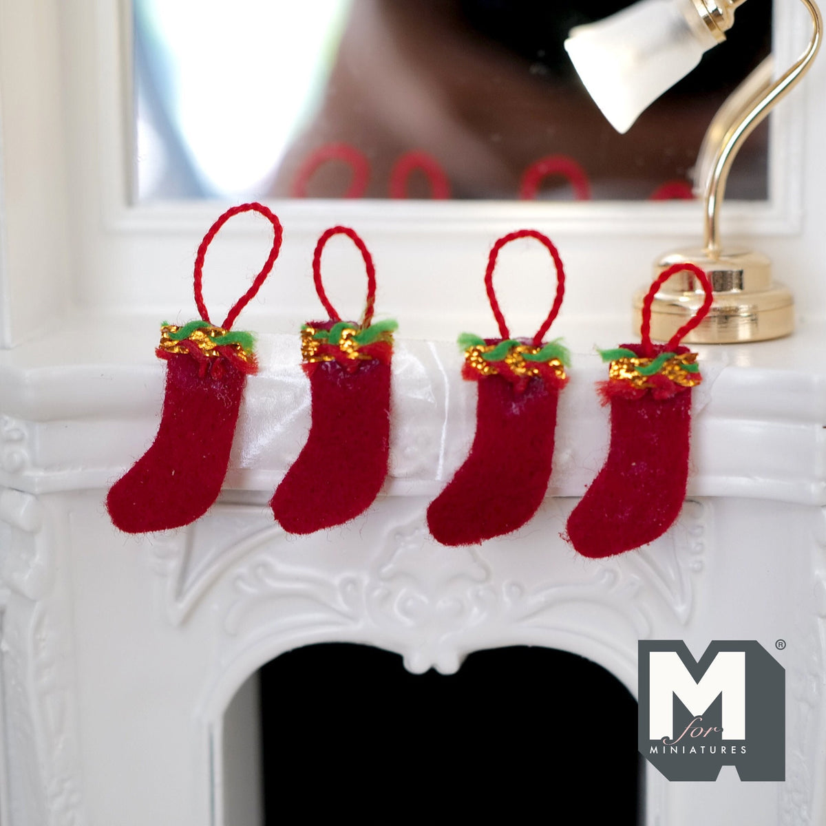 1:12 Scale Miniature Felt Christmas Stockings, Set of 4, 1-1/8 inch tall, DIY Dollhouse Supply (red)