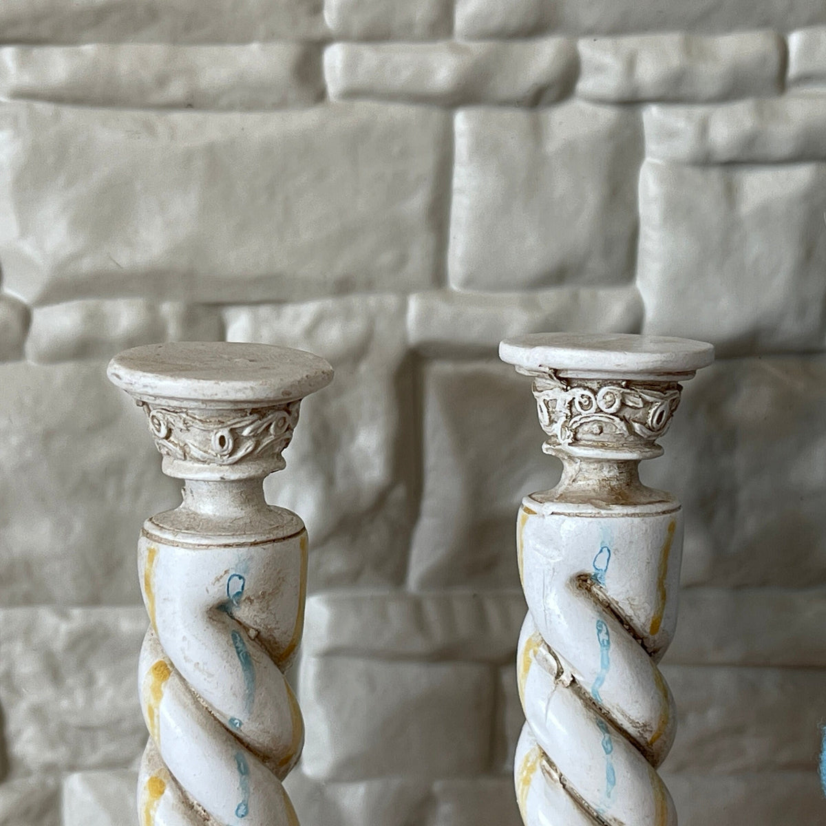 1:12 Scale Miniature Twisted Columns, Set of 2, 2-13/16 inch tall, DIY Dollhouse Supply (white and gold)
