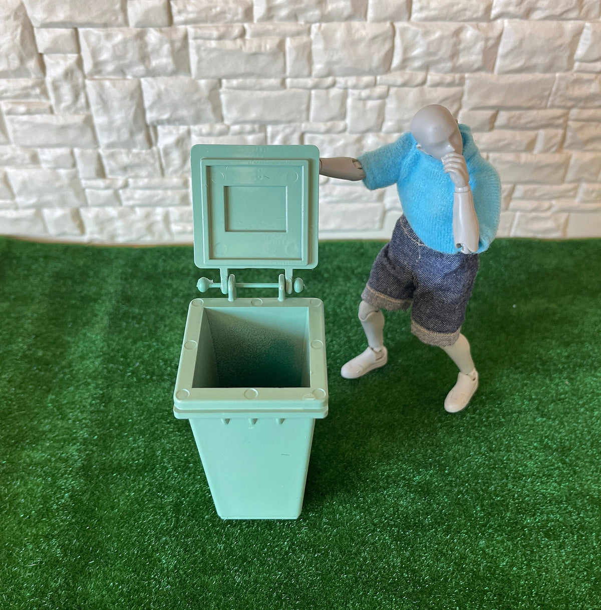 1:12 Scale Miniature Wheelie Trash Can with Lid, 3-1/2 inch tall, DIY Dollhouse Supply (mint green)