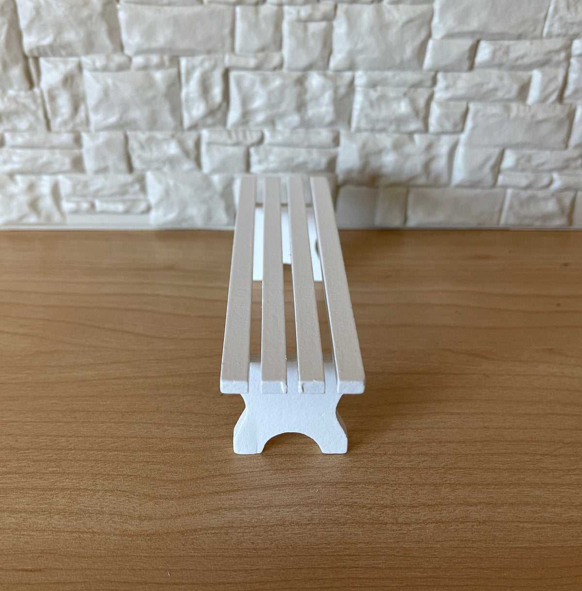 1:12 Scale Miniature Wood Slatted Garden Bench, 4-13/16 inch long, DIY Dollhouse Supply (white)