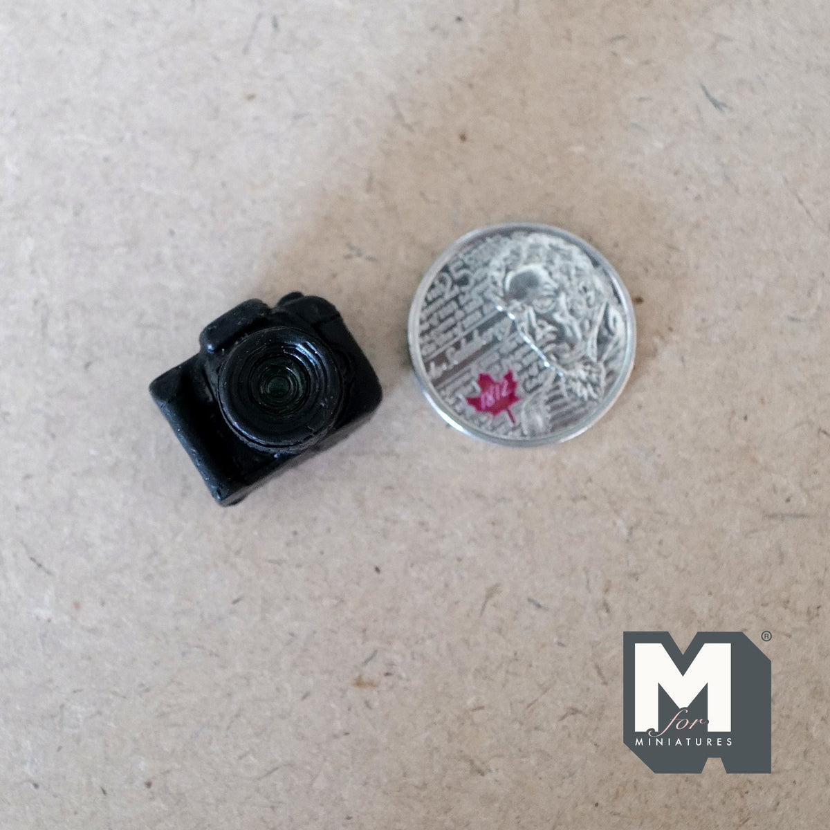 1:12 Scale Miniature DSLR Camera, 13/16 inch wide, DIY Dollhouse Supply