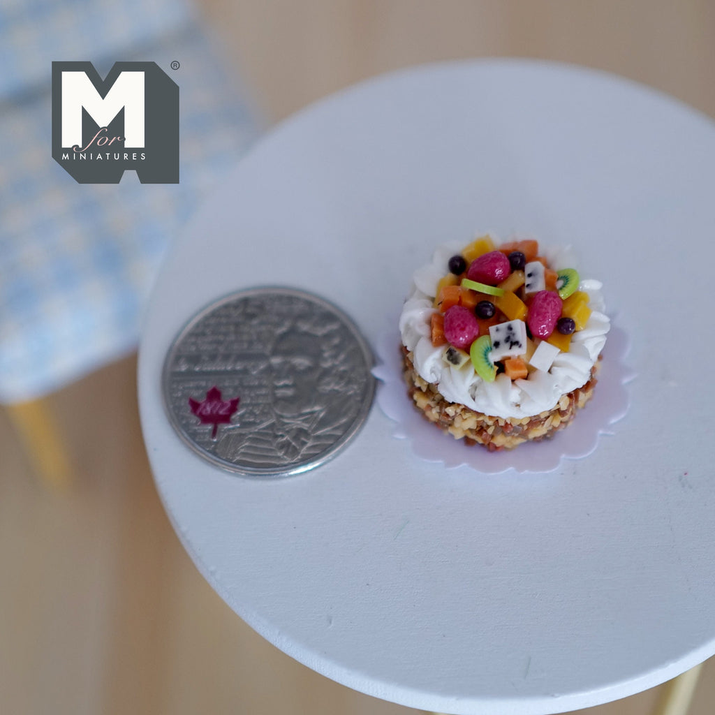 1:12 scale Dollhouse miniature Fruit Cake - E023