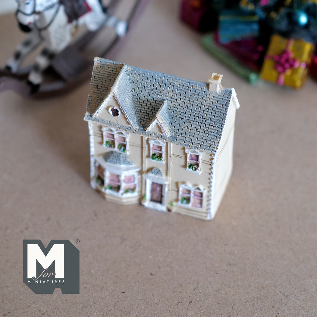 1:144 Scale Miniature Resin Georgian Dollhouse Model, House in a House, 2-3/4 inch tall, DIY Dollhouse Supply (cream)