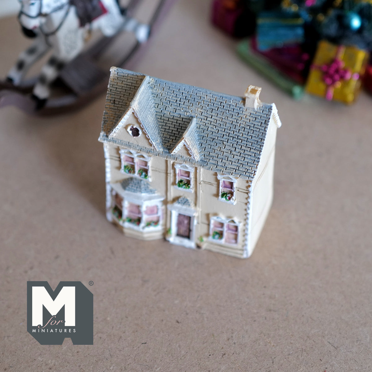 1:144 Scale Miniature Resin Georgian Dollhouse Model, House in a House, 2-3/4 inch tall, DIY Dollhouse Supply (cream)