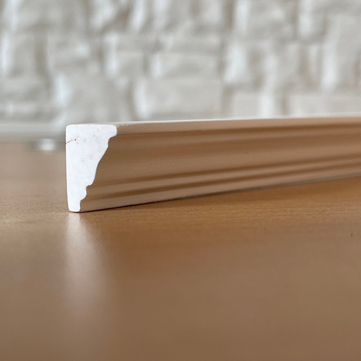 Miniature Classic Wood Cornice Molding for Dollhouse Ceilings, 18 inch long (white)